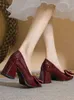 Chaussures pour femmes 2023 Rouge sur les chaussures d'été aux dames à talons Mary Jane Square Toe avec Bow Gothic Japanese Style Lolita Pumps Slip
