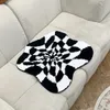 Résumé Rapier à carreau à carreaux Illusion 3D - Conception moderne en noir et blanc à la main - Tapis de porche d'art fluide 240417