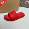 Nit Sandaler Luxury Claquette Spikes Studs Hip Hop Punk Street Designer Slides tofflor For Mens Youth Summer Fashion Beach Shoes Party Sliders Sandale