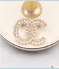 Épingles bijoux de luxe de luxe Des lettres C Lettres avec la créativité de la broche de diamant Personnalité Pearl Crystal Rignestone Korean Simple ST2087868