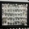 Ganzes 50pcs Lot Gothic Big Skull Ring Bohemian Punk Vintage Antique Silver Mix Style Herren Mode Schmuck Skelett Ring Größe 2261C6249979