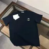 Mens T Shirt Polos designer skjortor för man designer kvinna tee topp knapp kvinnor kläder kort ärm svart sommar röd hip hop polo med pärlor brev tshirt bomull