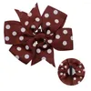 Abbigliamento per cani 50/100 pezzi Polka Dots Bow Collar Accessori per colletti di fiori a prua di toelettatura