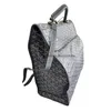 Ryggsäckstil Gaoyades ny ryggsäck med bokstaven Y är fashionabla och har en stor kapacitet för båda män kvinnor. Fällbara kvinnor H240417