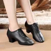 Chaussures de danse en cuir femme latin sport féminin adulte social fond doux et moderne femme avec des marins carrés baskets