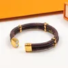 Armband Weibliche L-Wort Magnetic Schnalle Eröffnung Titanstahl 18K Roségold Fashion Lock Head Anhänger Herrenschmuck Großhandel Großhandel