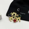 디자이너 Celiene Jewelry Celins Saijia Celis New Triumphal Arch Crystal Brooch 가슴 액세서에 정교하고 기질 라이브 스트리밍을 가진 프랑스 여성