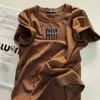 Miu Women Nits Tシャツのトップデザイナー刺繍シャツを袖のないブアーブルプルオーバーレディーススポーツトップスインレイドダイヤモンドスイートとスパイシーな女の子弾性ティーTシャツ