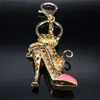 مفاتيح حبل الحبل الوردي كات عالية الكعب أحذية قلادة مفتاحية الذهب لون راينستون حامل السحر المجوهرات llaveros para mujer lujo k5236s01 y240417