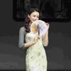 装飾的な置物3 PCS折りたたんで小さなファンハンドヘルドファンの女性のための中国のダンスプラスチック