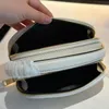 Сумка для камеры плечо -кросс -кусочки дизайнерская сумка для сумочки кожа металлические аппаратные аксессуары простые съемные ремешки двойное отверстие молнии на молнии