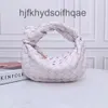 Sac Venata SheepSkin Leather Fashion Under Arm 2024 sacs Botteega Curved Girl Girl Woven Hobo Womens Mini Knot Round Handbag Jodie Designer in7s