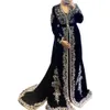 Dubai Vintage Evening Abaya Caftan marockanska klänningar Långa ärmar Arabiska marinblå veet full längd formella OCN -klänningar gyllene applikationer prom klänning 2022