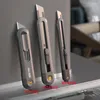 Professionellt handverktyg sätter deli Snap-Off Utility Knife Dractable Box Futters 9mm 18mm High Carbon Steel Blades Auto Lock för kontoret