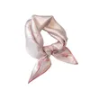 Elegante bloemen Silk Square Scarf Vrouwen Leer Haarbandhals Kerchief Bandana Vrouw Foulard Hair Wikkel Handker van 240402