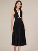 Sukienki swobodne Xiwen bez rękawów Solidny kolor V Szyja Ręka wykonana w talii sukienka dla kobiet 2024 Summer Fashion TH6794