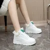 Casual Shoes Winter Women's Short Plush Sneakers 2024 Fashion Lace Up Keep Warm Platform för kvinnor utomhus damer ankelstövlar