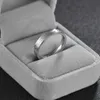 Fashion Valentine Day Ring gjord av titanstål som en Valentine Day Gift Men 6mm Women 4mm Matching Box Storlekar 6 till 10