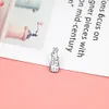 Lustige Kaninchen -Hasenfreunde Emaille Pins süße Anime -Filme Spiele Harte Emaille Pins Sammeln Sie Cartoon Brosch Rucksack Hat Bag Collar Revers Abzeichen