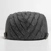 BERETS 2023 NYA MEN KVINNA BERET Hösten och vintern förtjockad Varma Knit BERETS mode Soft Top Herr Newsboy Cap Casual Crochet Hat D24417