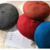 Boinas de boina de inverno quente boina de lã garotas de garotas artistas francesas chapéu de chapéu de gorro vermelho preto roxo bege laranja kawaii tampa plana tampa quente D240417