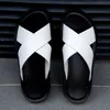 Italienska läder tofflor för män El Beach Summer Shoes Högkvalitativ stor storlek 47 Slip On Light Flats Male Flip Flops 240417