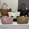 Çantalar totes valens tino tasarımcı rock saplama çanta kadın 2024 yüksek üst katman inek derisi büyük kapasiteli el çantası perçin alışveriş tote omuz crossbody moda