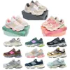 Schoenen Joe Freshgoods Men Dames Running schoenen Suede ontwerper Penny Cookie Pink Baby Shower Blue Salt Outdoor Trail Sneakers