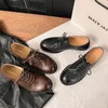 Dress Shoes 2024 Spring Hand op maat gemaakte originele retro-stijl echte lederen dames Loafers rond hoofd Casual damespompen