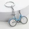 Keychains Lanyards Creative Bicycle Pendant Pendre Keychain Style Metal Bike Key Anneau Men Men Purse Decor Decord Cadeaux d'anniversaire D240417