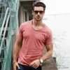 T-shirt maschile Qualità del marchio 100% Maglietta da uomo in cotone a V-Neck Fashion Design Slip Fit Soild Thirts Tops maschi Time maglietta a maniche corte per uomini