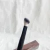 Hourglas verschwinden abgewinkelte Concealer Make -up -Pinsel nahtloser Finish Metallgriff Weiche Borsten abgewinkelt Große verbergende Schattenmischung Konturieren Zz