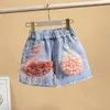 Babymeisjes Zomer Katoenen denim shorts broek peuter kinderen schattige zwaan bloem zachte jeans voor tiener meisjes kinderen kleding 240409