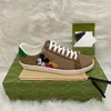 Designer scarpe casual uomini donne in Italia striscia d'oro di lusso in Italia Ape ricamata da camminata sport sneaker ginnastica da ginnastica