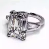 Роскошный Emerald Cut 4ct Lab Diamond Ring 100% Оригинальный 925 Серебряные обручальные кольца для женщин для женщин с свадебными украшениями 240417