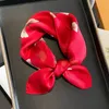 100% réelle écharpe de soie femmes élégant imprimé floral mousque coiffeur basse de cheveux femelle femelle carré foulard printemps kerchief cravate 240402