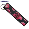 IYPC KeyChains Lanyards 1 st 2 st 3st Set Sale Dubbelsidig broderi Akatsuki Red Cloud Weave Tag Keychain Motorcykelnyckel Tillbehör Partihandel D240417