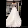 2024 Long Sleeves Wedding Dresses 어깨 덮힌 버튼 뒤로 구슬 된 새시 웨딩 드레스에서 라인 레이스 아플리케