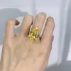 2024 Choucong Wedding Rings Luxury Jewelry Real 100% 925 Sterling Silver Water Drop Yellow Moissanite Diamond Gemstones Party Eternity Women Bridal Ring Gift