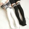 Sexy Socken plus Größe Frauen gestreifte Strümpfe Baumwolle Oberschenkel hohe Socken überkneeger langen Leggings Lolita Schwarz weiß sexy Strumpfchen Schenkel Socken 240416