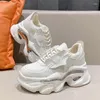 Buty zwykłe 2024 Spring Chunky Skórzane trampki dla kobiet platforma sportowa kobieta Bling Gruba wulkanize zapatillas Mujer