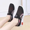 Casual Shoes Summer Sneakers Women Mesh Soft Loafers Bottom Walking Mom Light Bekväm skor Flat