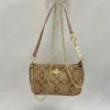 Bolsas de ombro de designer de luxo para mulheres com letra crossbody pérolas bolsas de cadeia de bolsas de mulher hobo woman toute thei half sagch strawberry padrão