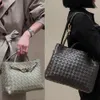 Grote dames eniamo TOTE TOESE SCHOUW LADY TAG Bveneta Style Classic Bags Bottegaas One 2024 Nieuwe metalen touw draagbare gesp geweveld totes lederen Q5vy