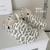 Slippers Ins Graffiti Cartoon Dog Hole Garden Garden Chaussures Sandals Sandales Summer Fashion Outwear plage et