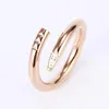 Luxury Classic Nail Ring Designer Ring Fashion Unisexe Cuff Ring Couple Bangle Gold Ring Jewelry pour la Saint-Valentin Tailles 5-11