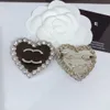 Boutique Silver Plated Brooch Brand Designer Black Peach Heart Design Temperament Womens Brooch High-Quality Diamond High-Quality Gift Brooch Box Birthday Party