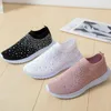 Lässige Schuhe Frauen Mesh Sneakers Komfort weicher Boden atmungsaktivem flacher rutschfestem Strass-Strassum vielseitig 2024