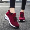 Scarpe casual numero 36 sneaker resistenti a slittamento Donne Vulcanizza Vulcanizza Traspirazione traspirabile Drop Sport Modelli di marchi globali