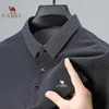 刺繍されたキャメルハイエンドアイスシルクエラスティックポーロシャツ夏のTシャツトレンディ通気性ビジネスショートスリーブラグジュアリートップ240401